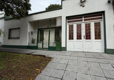 VENTA HERMOSA CASA APTA CREDITO MUY BIEN MANTENIDA, 3 AMBIENTES, PARQUE AMPLIO, GARAJE Y ENTREPISO, ZEBALLOS 900 -TEMPERLEY-