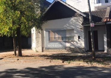 EXCELENTE CASA EN VENTA, INGRESO POR DOS CALLES, ITALIANI 200 -MONTE GRANDE-