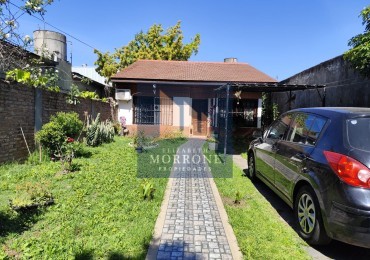 VENTA CASA APTA CREDITO 3 DORMITORIOS Y GARAGE SEMICUBIERTO EN LOTE DE 400 MT2, LAUTARO 100 -TEMPERLEY-